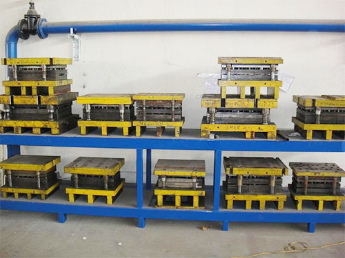 生產(chǎn)機(jī)器零件